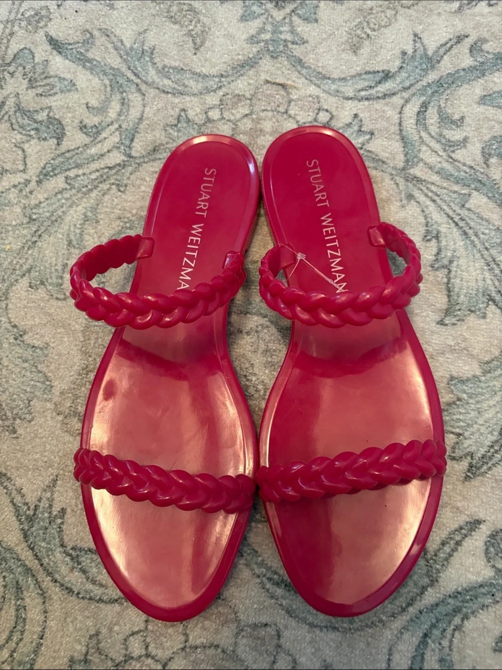 Stuart Weitzman Women's Sawyer Rubber Banded Flat Sandals